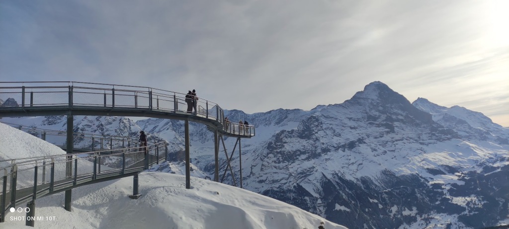First Cliff Walk: Spacer w Chmurach nad Grindelwald
